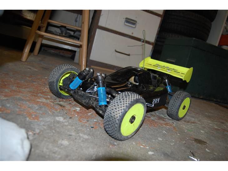 {{currentPhoto.altText}} billede {{currentPhoto.number}}