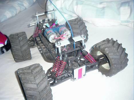 Truck E-maxx Brushless - Det er  uden karros billede 2