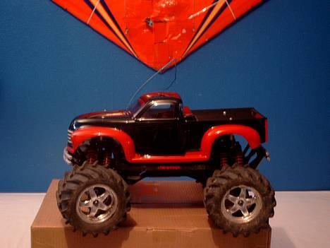 Truck E-maxx Brushless - fra siden billede 3