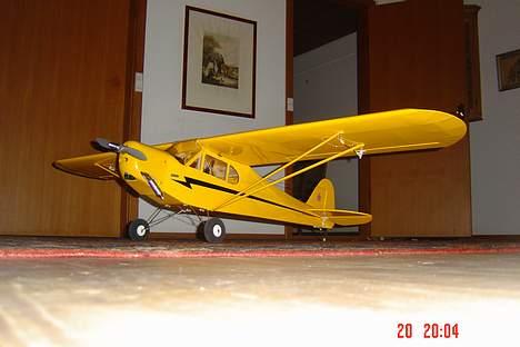 Fly Kyosho SQS Piper J-3 Cub - Kyosho SQS Piper J-3 Cub - lige efter den var færdig :) billede 1