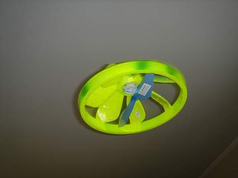 Fly Ufo nr. 3 =) - ja her har den været oppe og ramme loftet billede 5