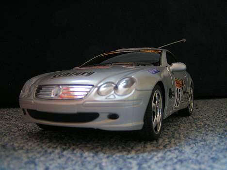 Bil Mercedes - Bilen set skråt forfra billede 7