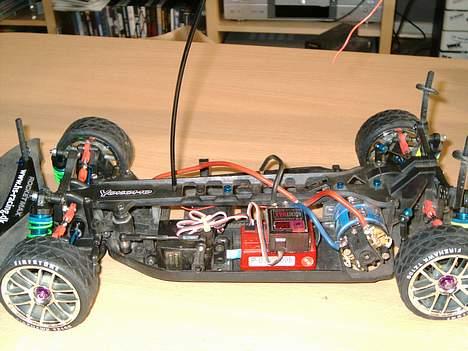 Bil Yokomo MR4TC Speciel - her har jeg været i gang med at putte lidt alu og titanium stumper i den.... mere på vej :) billede 12