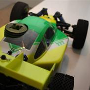 Buggy Kyosho inferno mp 777 WC