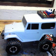 Off-Roader Axial ax10/tcs