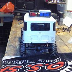 Off-Roader Axial ax10/tcs