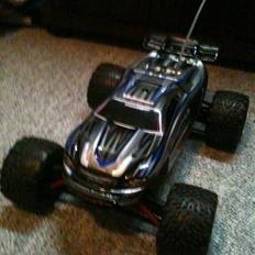 Off-Roader Traxxas 1/16 E-revo
