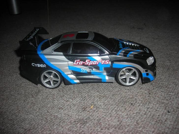 Bil nisan skyline (væk) billede 1