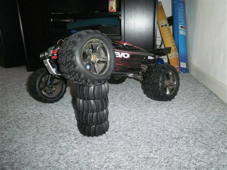 Off-Roader Traxxas E-Revo Brushless billede 4