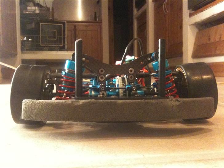 Bil Tamiya TRF416 Solgt billede 8