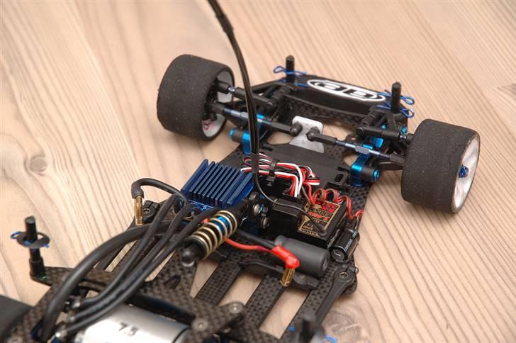 Bil Team Associated 12R5  billede 13