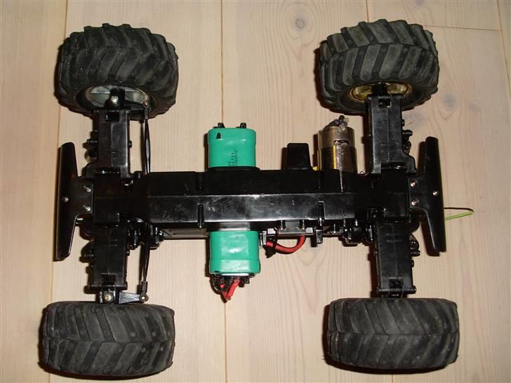 Off-Roader Hbx bonzer - Helt nyt komplet chassi, da det gamle var lige til at smide ud billede 5