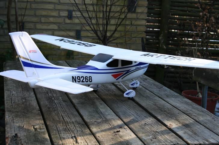 Fly Art-Tech Cessna 182  billede 8
