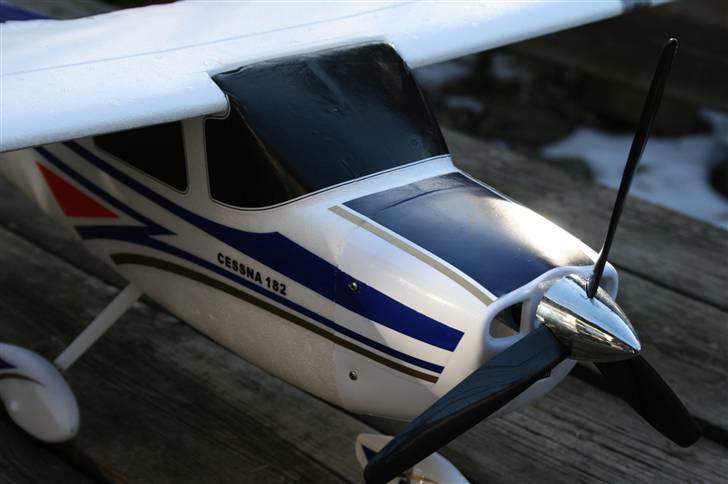 Fly Art-Tech Cessna 182  billede 9