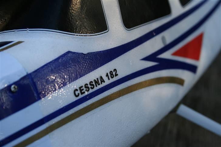 Fly Art-Tech Cessna 182  billede 15