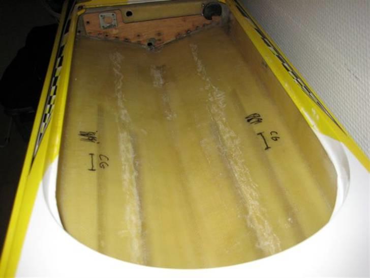 Båd Rio 51 ombyning 2011 - Første skridt til ombygning af båden. Alt indmad skal ud billede 8