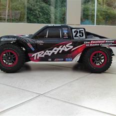 Off-Roader  Slash 4x4 