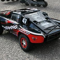 Off-Roader Traxxas Slash 4x4 