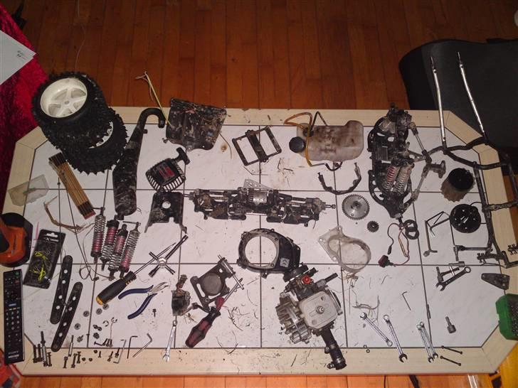 Off-Roader FG Stadium Beetle Pro - Godt i gang med rengøringen.. Pyha små 6 timer med pause.. billede 2