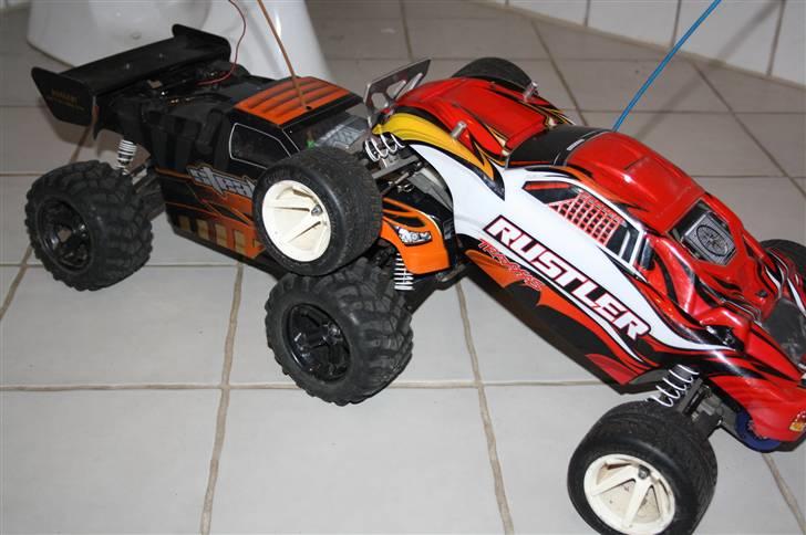 Off-Roader HBX Stealth BL - Min Stealth og min far´s Rustler billede 1