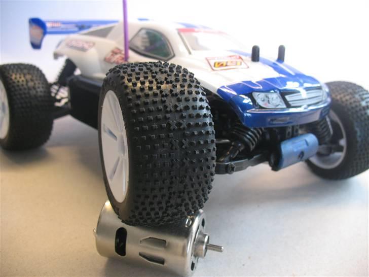 Bil Kyosho ST09 (Byttet) - Den lille 1 ccm æder 540 EL motorer til morgenmad... uden brug af bestik! billede 6