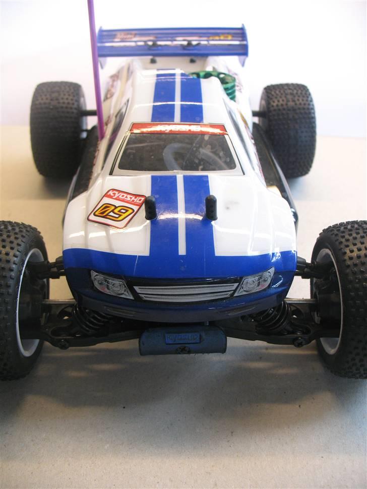 Bil Kyosho ST09 (Byttet) - Navnet var Stripe....... Kyosho 1:16 GP 4WD Mini Inferno ST 09 Stripe billede 7