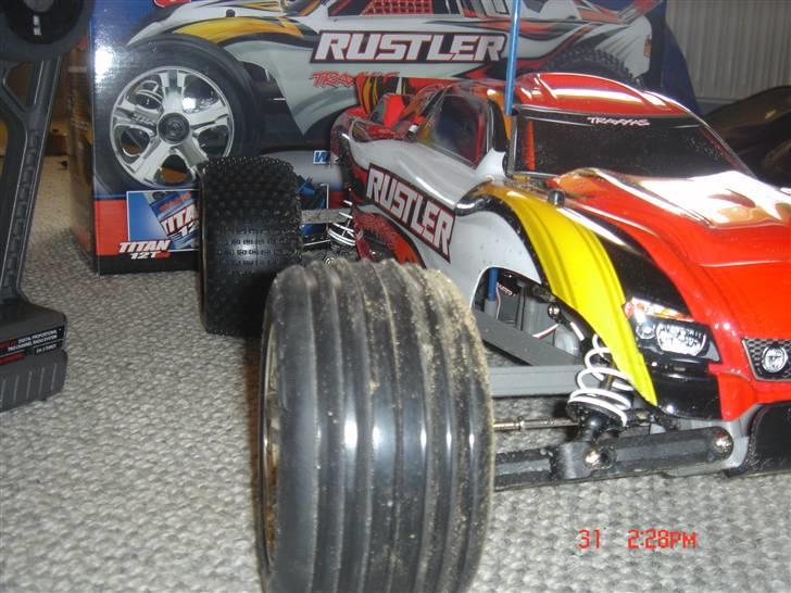 Bil Traxxas Rustler "BYTTET!" billede 2