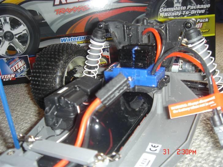 Bil Traxxas Rustler "BYTTET!" billede 6