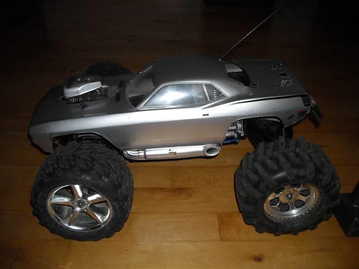 Truck Traxxas Revo 2,5R. Solgt. - Plymouth Karos. billede 2