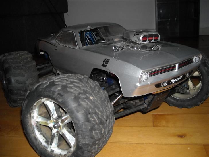 Truck Traxxas Revo 2,5R. Solgt. - Plymouth Karos. billede 3