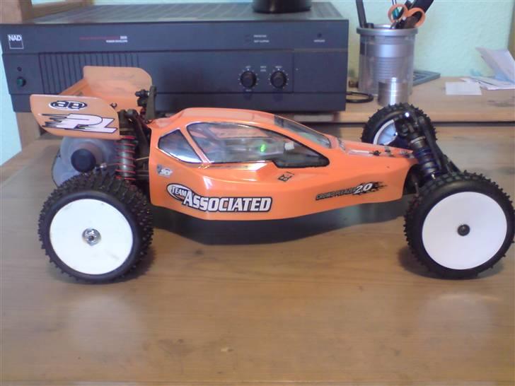 Buggy Team Associated B4 FT billede 3