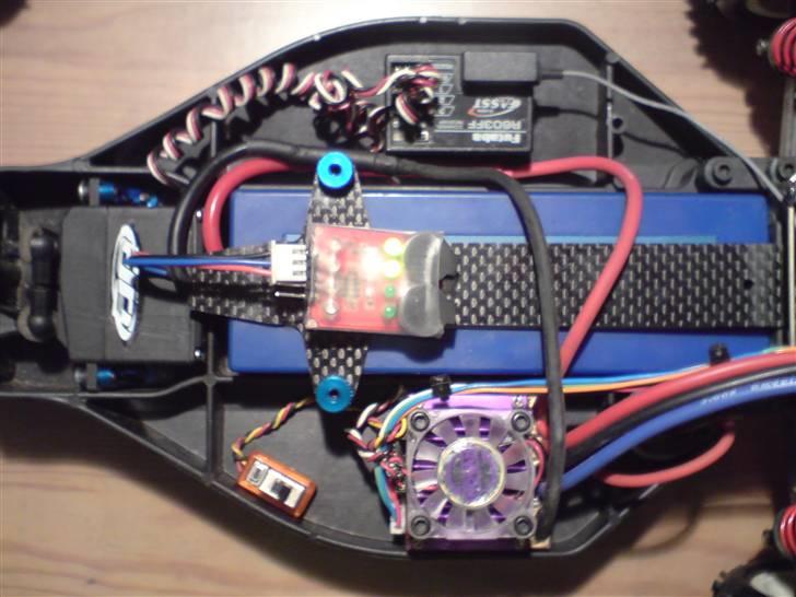 Buggy Team Associated B4 FT billede 9