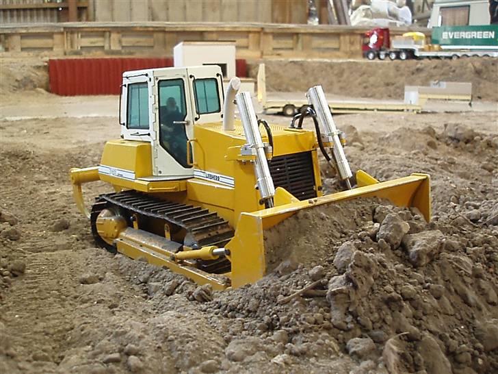 Maskiner Liebherr 742 Dozer - SOLGT billede 1