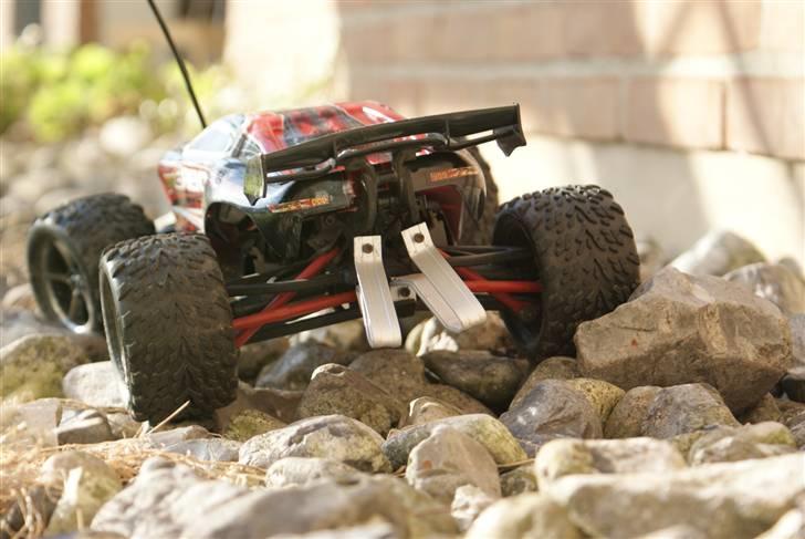 Off-Roader Revo VXL 1:16 Solgt - Hjemmelavet wheeliebar. Virker fortrinligt. billede 5