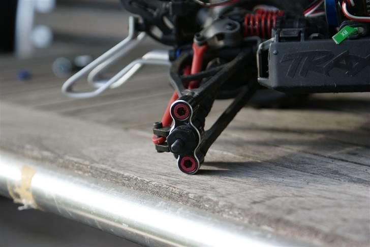 Off-Roader Revo VXL 1:16 Solgt - Hot Racing alu hubs. De holder til en del. billede 14