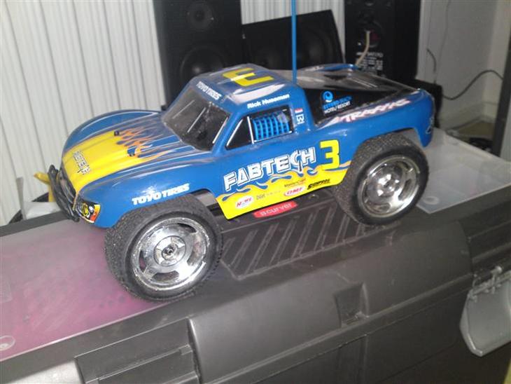 Buggy Traxxas slash 1:16 billede 1