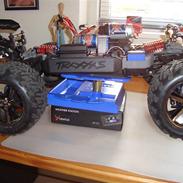 Off-Roader Traxxas E-Revo