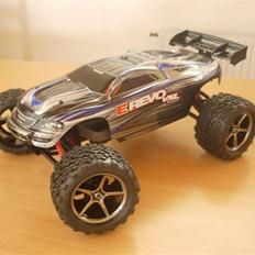 Bil 1/16 E revo vxl