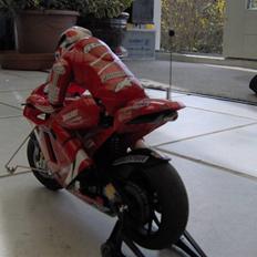 Motorcykel ducati desmosedici