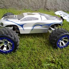 Bil Traxxas E-revo BL 2,4 GHz
