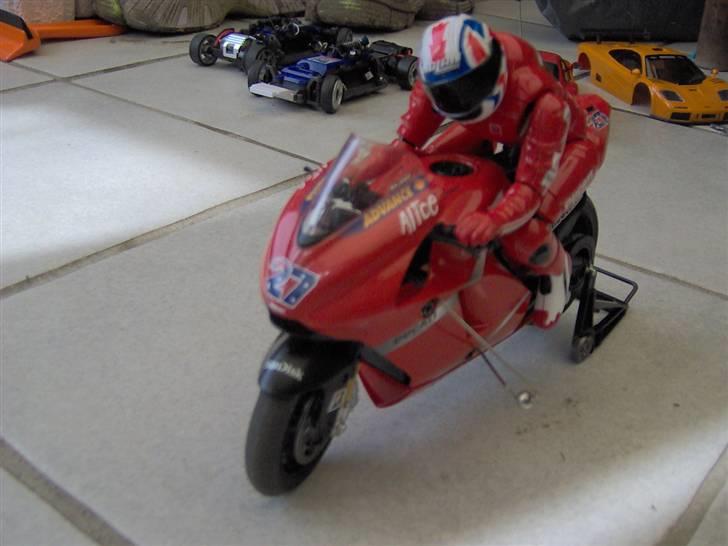 Motorcykel ducati desmosedici billede 2