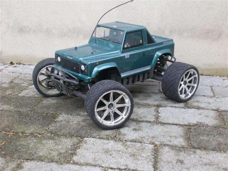 Off-Roader Savage FLUX - den vildeste monstertruck på marked billede 1