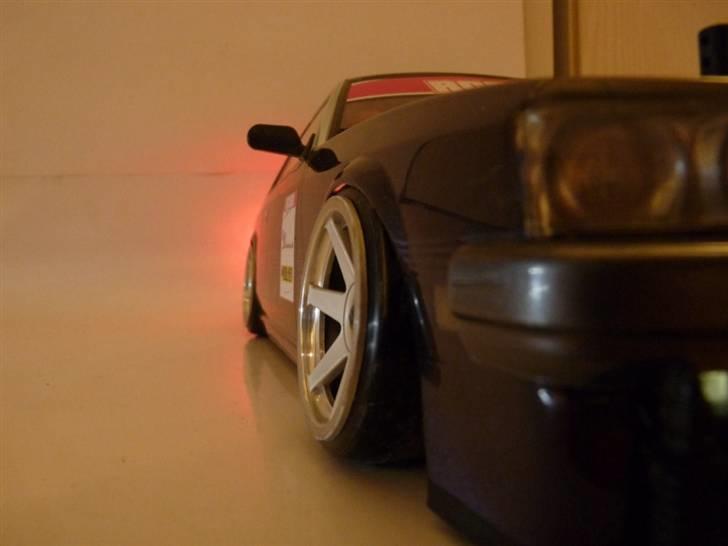 Bil Tamiya TA05IFS - Hellaflush! billede 6