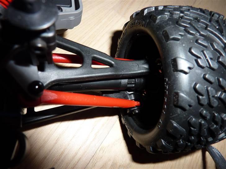 Off-Roader E-Revo 1/16 VXL 2,4GHz billede 15