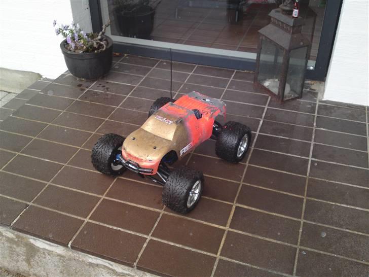 Off-Roader traxxas revo billede 2