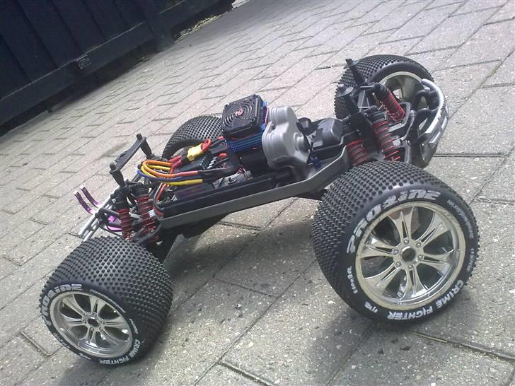 Off-Roader E-maxx brushless billede 5
