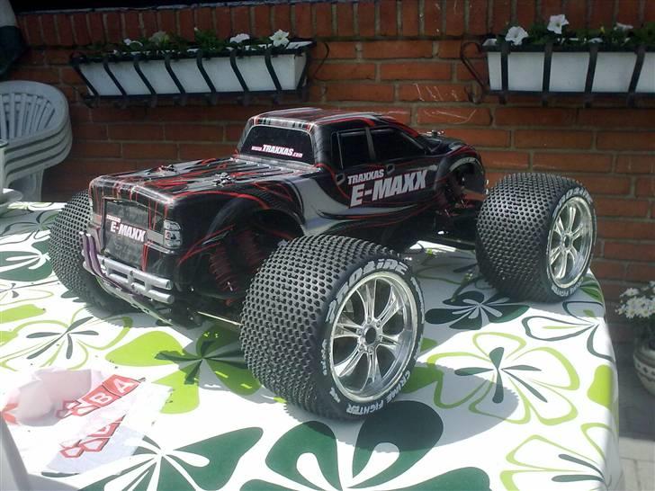 Off-Roader E-maxx brushless billede 20