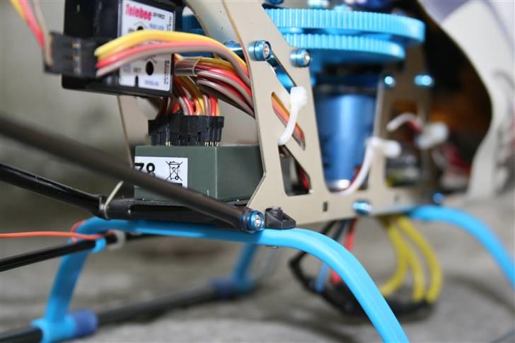 Helikopter T-rex 450 SE V2 - klon billede 10