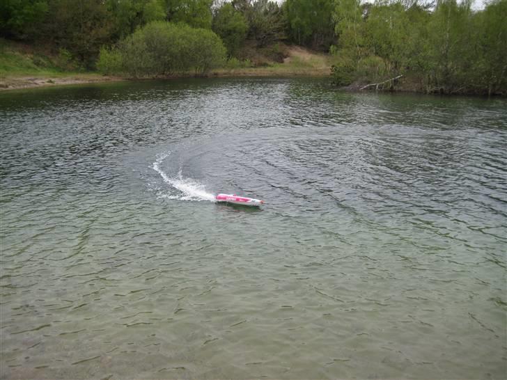 Båd P1 Arpro 700EP Brushless  billede 2