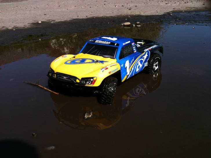 Off-Roader Traxxas Slash 2WD Solgt billede 6